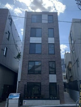 【外観】 | LIVART SEASON南台 | 鉄筋コンクリート造のがっちりとした建物。