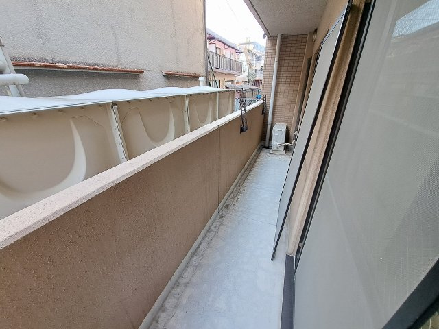 ウエストフィールド里中のバルコニー