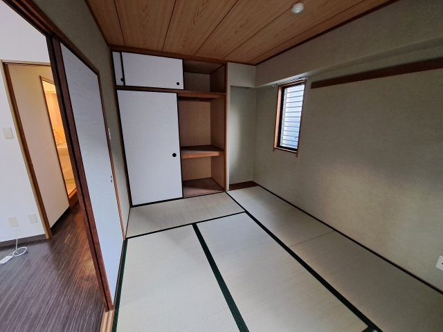 ウエストフィールド里中の和室