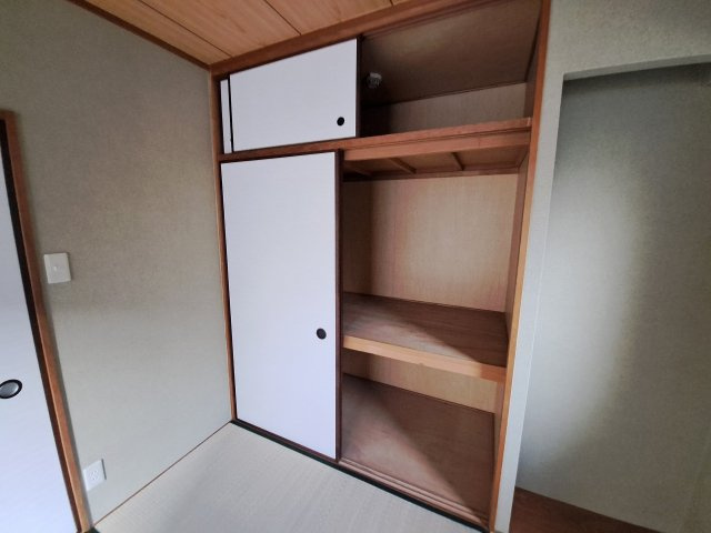 ウエストフィールド里中の収納