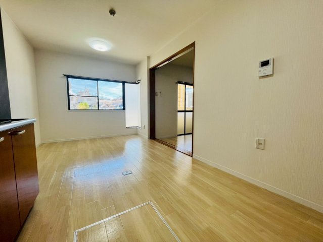 アルテメゾン二番館の居間・リビング