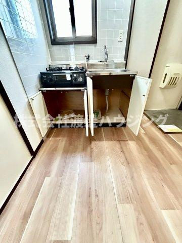 輝サンライフのキッチン|キッチン下収納