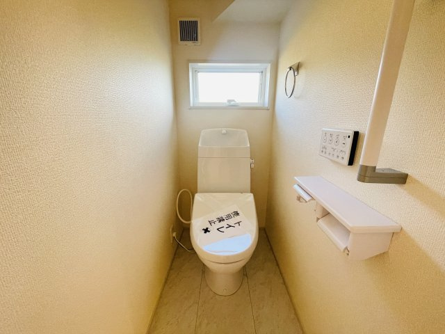 【トイレ】 | 寄居町露梨子　Livele Garden.s　新築戸建　全8棟　1号棟