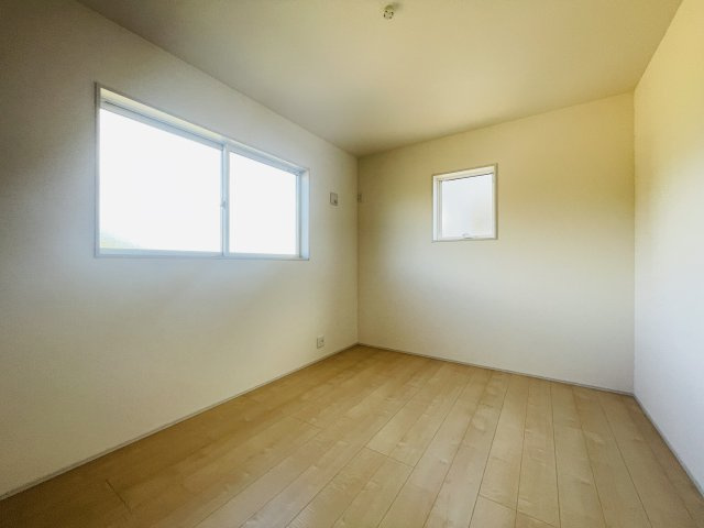 【洋室】 | 寄居町露梨子　Livele Garden.s　新築戸建　全8棟　1号棟