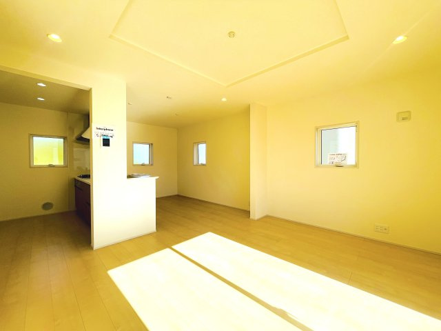 【居間・リビング】 | 寄居町露梨子　Livele Garden.s　新築戸建　全8棟　1号棟 | 11/28撮影