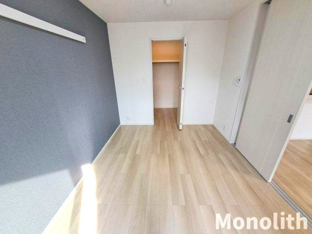 アイマコート初芝の洋室