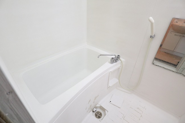 メゾン梨花の浴室|写真は同建物の別部屋を参考に掲載しております。