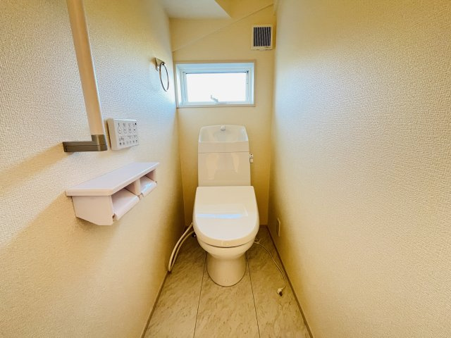 【トイレ】 | 寄居町露梨子　Livele Garden.s　新築戸建　全8棟　2号棟