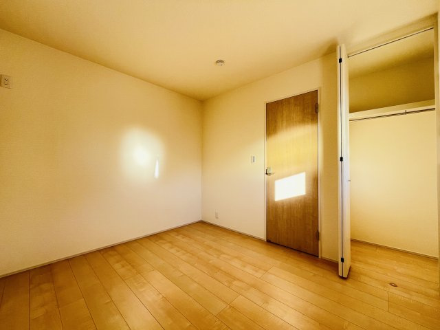 【寝室】 | 寄居町露梨子　Livele Garden.s　新築戸建　全8棟　2号棟