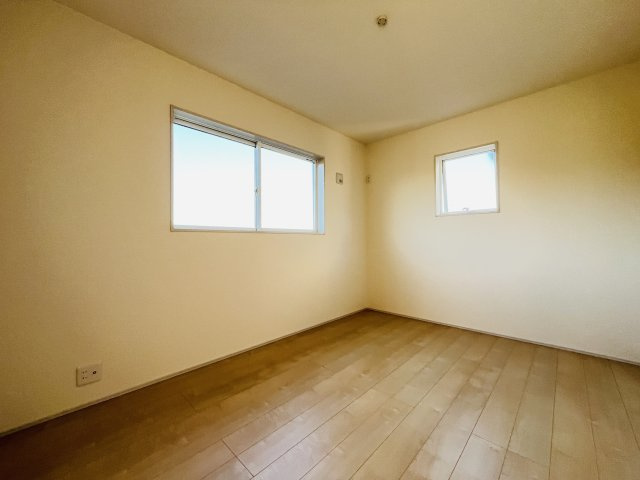 【洋室】 | 寄居町露梨子　Livele Garden.s　新築戸建　全8棟　2号棟