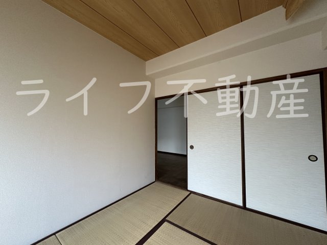 第2東大阪村橋マンション（瓢箪山賃貸）の和室|趣のある和室です