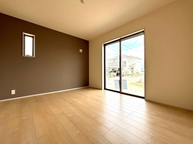 リーブルガーデン　安八郡安八町西結　全３区画分譲の寝室|すべての居室にはたっぷり収納できる大型のクローゼット、各室に２４時間換気システムを設置しています。
排気ファンから低風量で24時間強制排気し、家の中の空気をいつも新鮮に保ちます。
