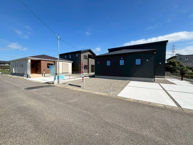 リーブルガーデン　安八郡安八町西結　全３区画分譲の外観|■全体写真　
■ヤマダ不動産　株式会社リライフ　