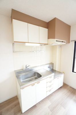 【キッチン】 | レジデンス齊藤 | ※同物件・反転タイプの写真です。