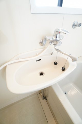 【洗面所】 | レジデンス齊藤 | ※同物件・反転タイプの写真です。