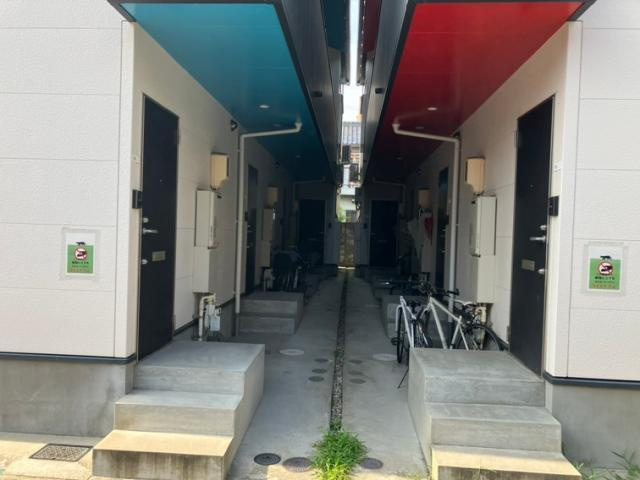 ARMY Iのエントランス|建物の内部です
