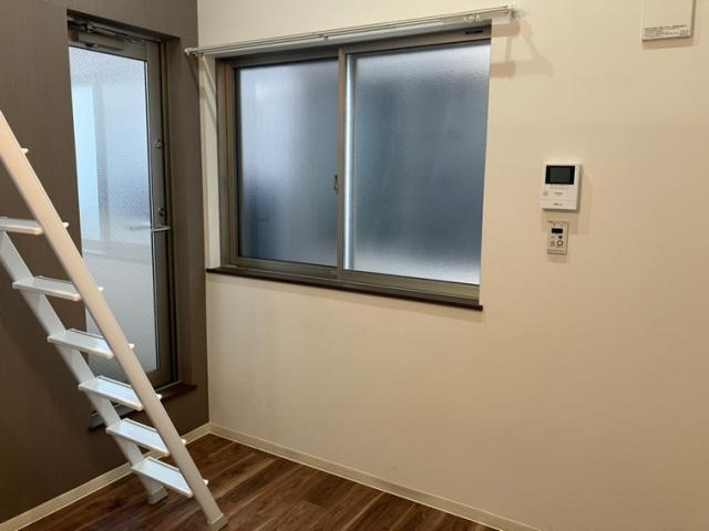 ARMY Iの居間・リビング|ゆったりとした居間です