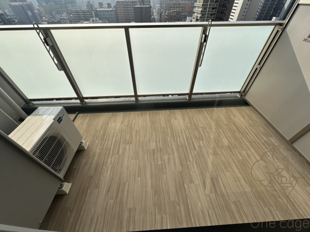 シーズンフラッツ梅田EASTのバルコニー