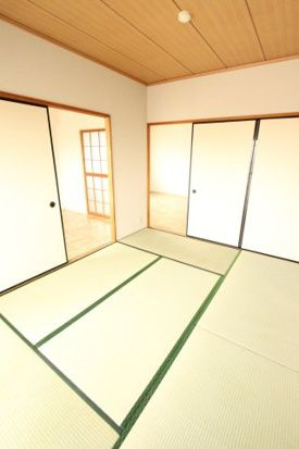 本宮ハイツ山田の和室