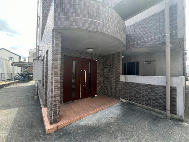 プリミエール八幡のエントランス|エントランス部分