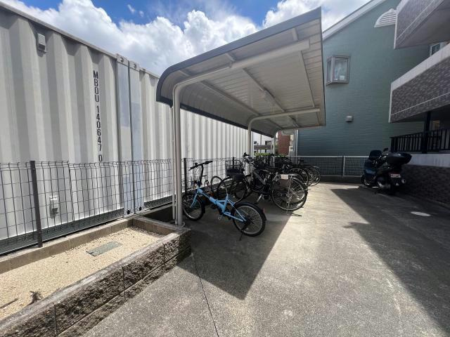 プリミエール八幡のその他共用部分|駐輪場