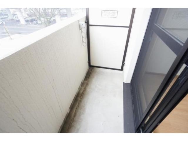 A・City七条のバルコニー|暖かな日差しのふりそそぐバルコニー