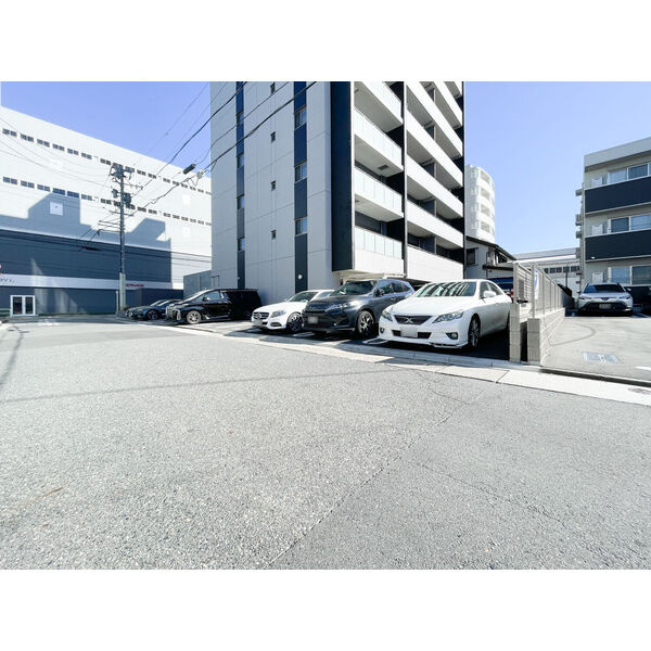 Alivis金山Eastの駐車場|駐車場完備です
