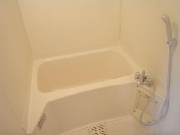 本宮ハイツ山田の浴室