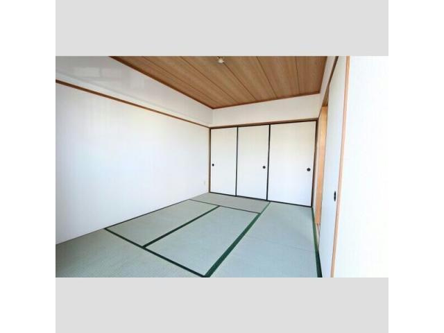 第6グランドハイツ服部の居間・リビング|ゆったりとしたリビングです