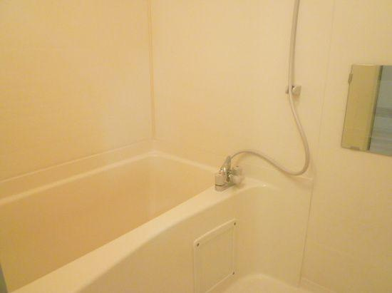 第五西垣ハイツの浴室