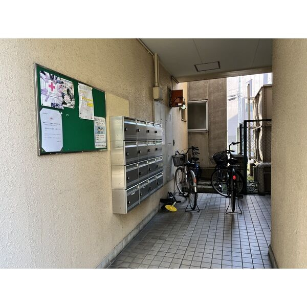 コーポひら野のロビー