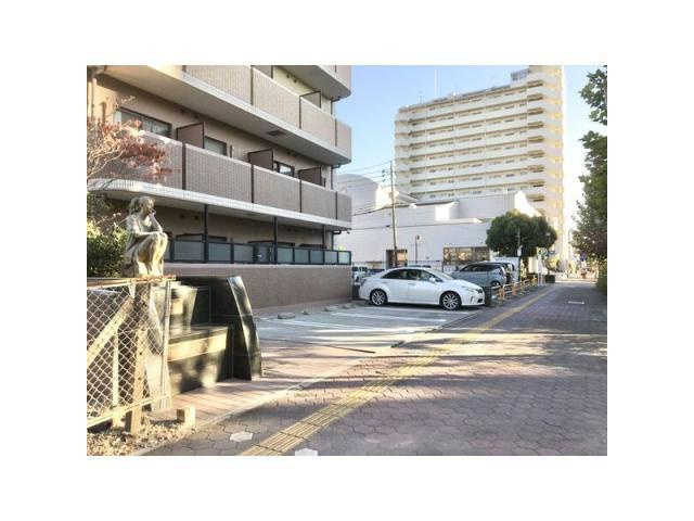 アスティオス港楽の駐車場|駐車場です