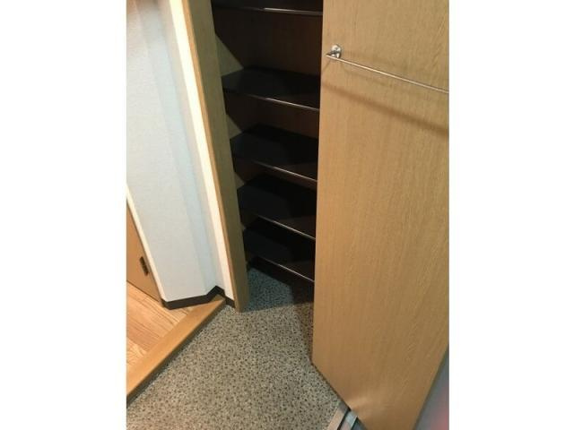 アスティオス港楽の玄関|シンプルで使いやすい玄関です