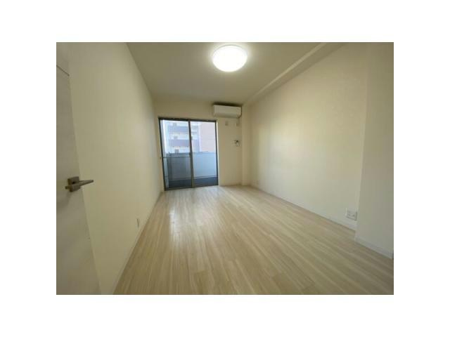 ライフワンビルの居間・リビング