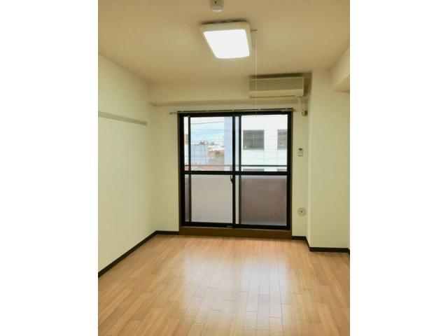 メゾン・アンクレの居間・リビング|リビングです