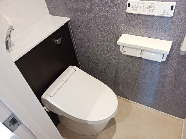 ステーブル上流のトイレ|建物設備