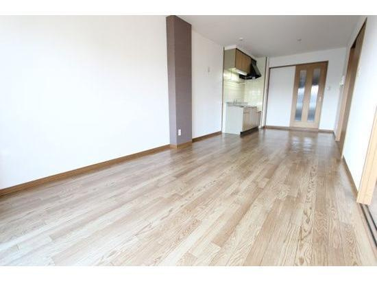 第５グランドハイツ鬼頭の居間・リビング|ゆったりとした居間です