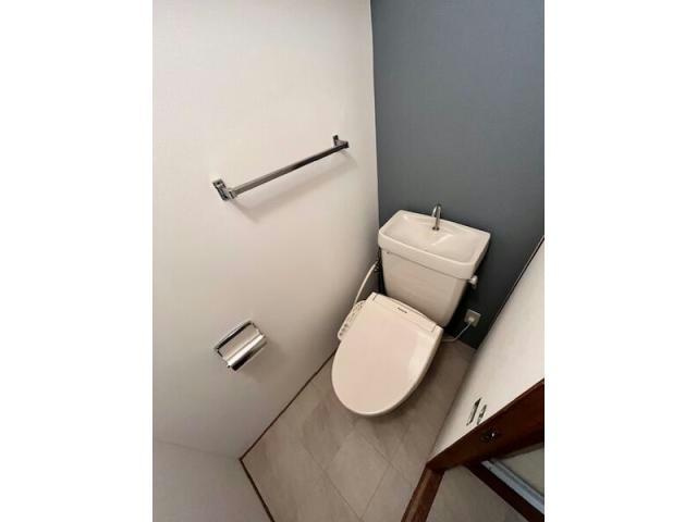 MOWAビルのトイレ