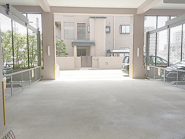 アビタシオン一番の駐車場|駐車場