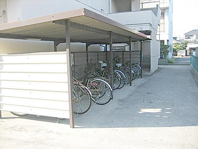 明正雅ハイツのその他共用部分|駐輪場