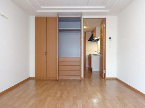 ルーエンハイム切戸の居間・リビング|こちらの居間で趣味の時間をお楽しみください