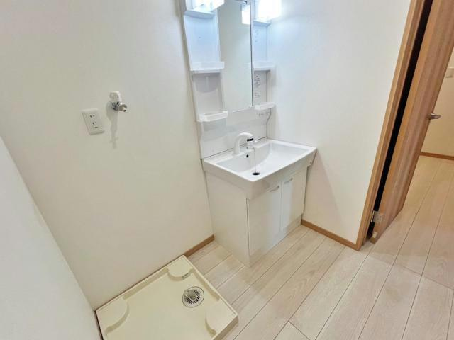 ドリーム東海通の洗面所|脱衣スペースもあります