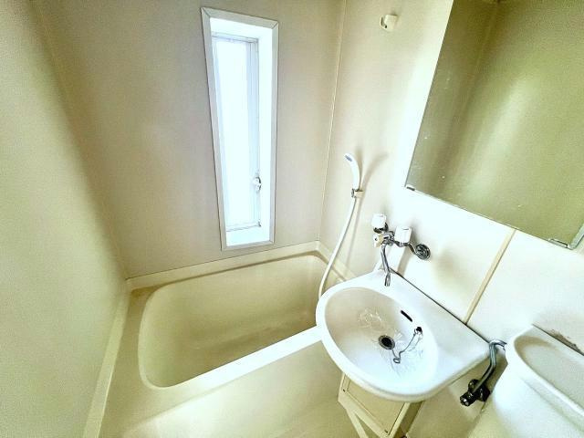 メゾンサンクの浴室