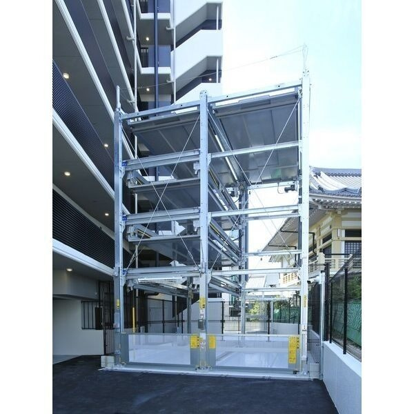 S-RESIDENCE神宮西駅前ascent(アセント)の駐車場