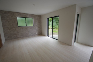 【居間・リビング】 | 【仲介手数料無料！！】日野市新町２丁目　新築戸建て（全7棟）2号棟　4880万円