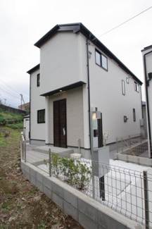 【外観】 | 【仲介手数料無料！！】日野市新町２丁目　新築戸建て（全7棟）2号棟　4880万円