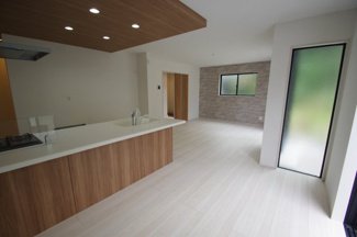 【居間・リビング】 | 【仲介手数料無料！！】日野市新町２丁目　新築戸建て（全7棟）2号棟　4880万円