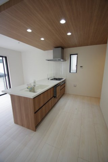 【キッチン】 | 【仲介手数料無料！！】日野市新町２丁目　新築戸建て（全7棟）2号棟　4880万円