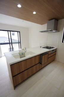 【キッチン】 | 【仲介手数料無料！！】日野市新町２丁目　新築戸建て（全7棟）2号棟　4880万円
