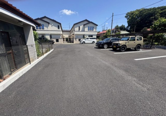 【駐車場】